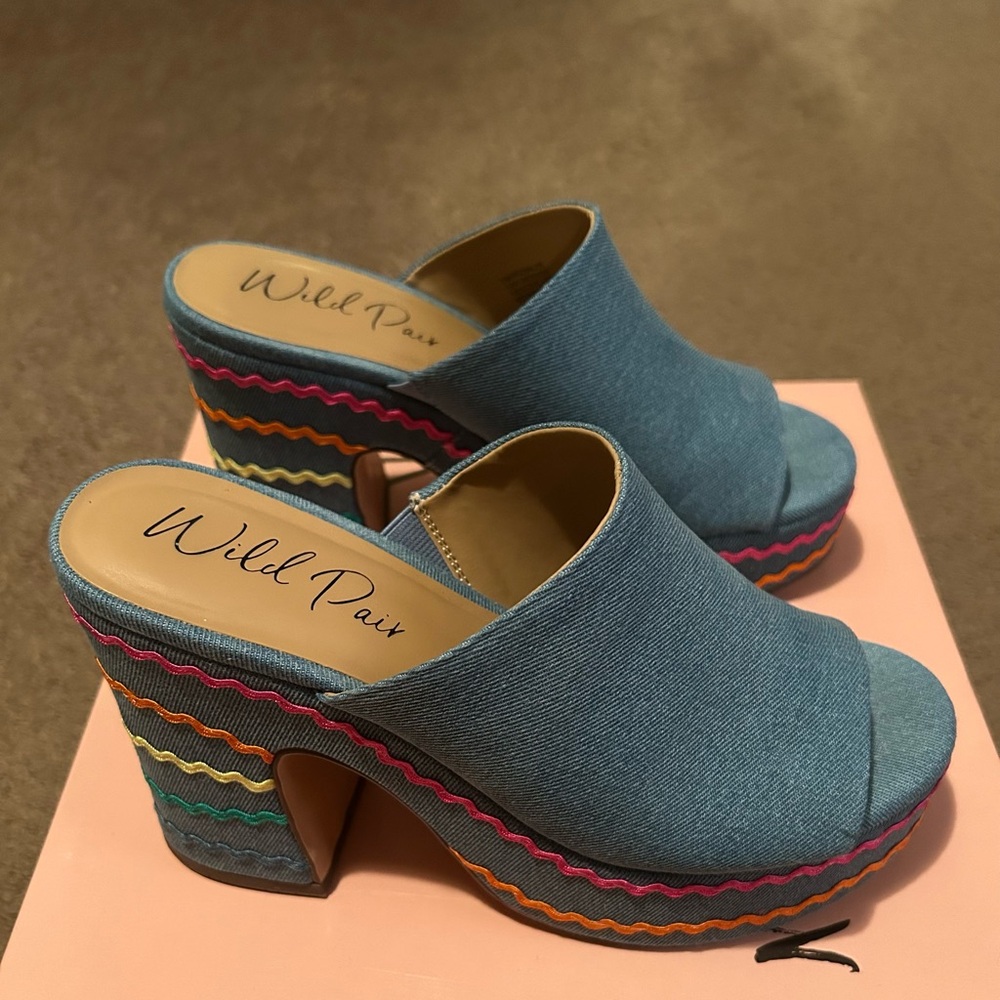 Wild Pair Rosaly Platform Wedge Sandals Blue Denim Multi - Picture 2 of 5